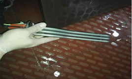 裝配軟水機(jī)的食堂洗碗機(jī) 裝配軟水機(jī)的食堂洗碗機(jī)